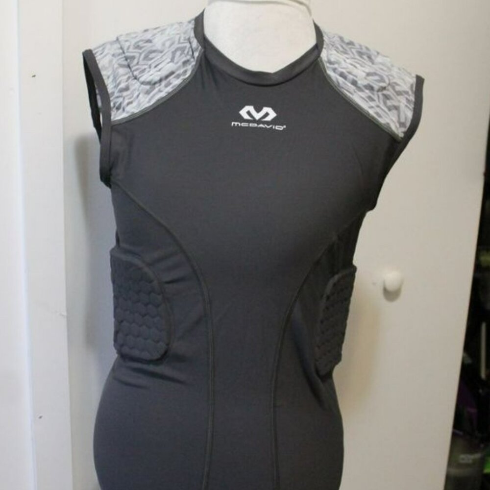 Hex 5-Pad Sleeveless Compression Shirt.
